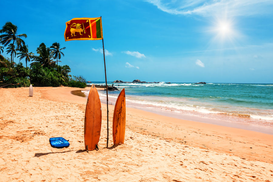 Strand med surfebrett, Sri Lanka