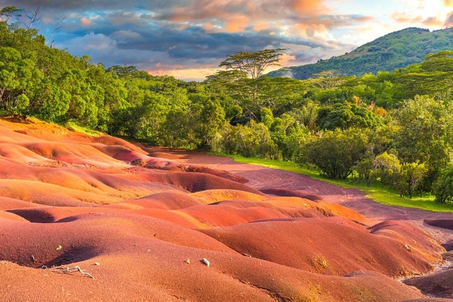 The 7 colored earth