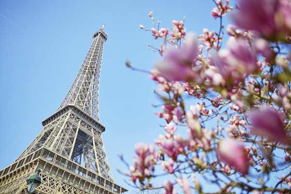 Bestill storbyferie til Paris og se Eiffeltårnet