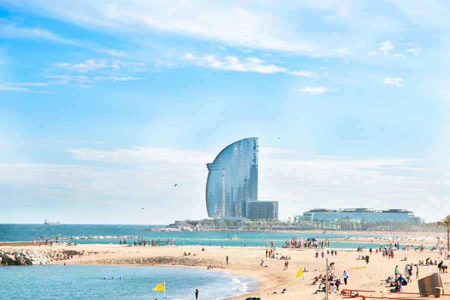 Stranden Barceloneta i Barcelona
